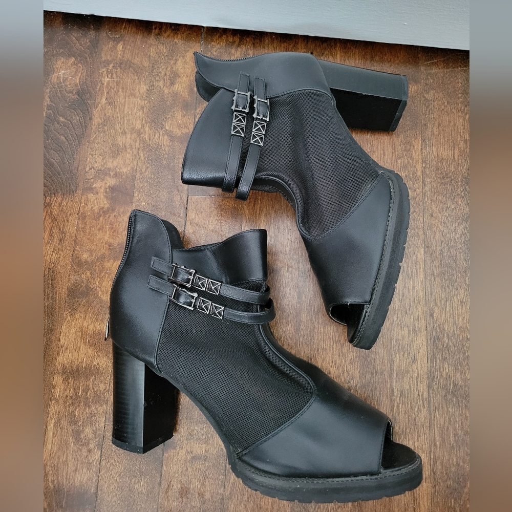 Peep toe black booties❤️‍🔥